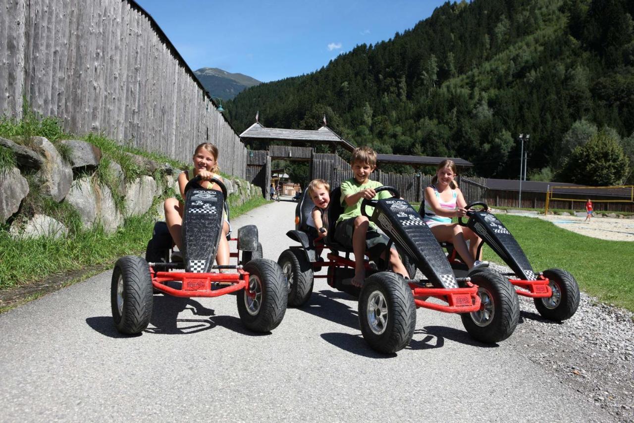 Mountainview Lodge - Chalet Im Zillertal Direkt Am 5 Sterne Campingplatz Aufenfeld Mit Hallenbad Und Sauna Aschau Im Zillertal Exterior foto